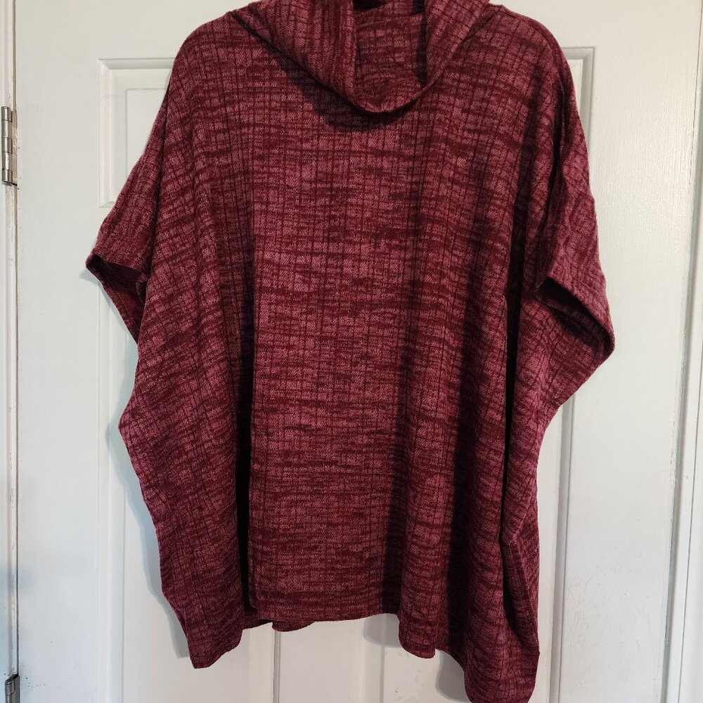 NWT Agnes & Dora Turtleneck Poncho in Heather Burgundy